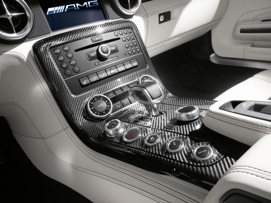  Mercedes-Benz SLS AMG Roadster 2011 года  (фото 57 из 183)